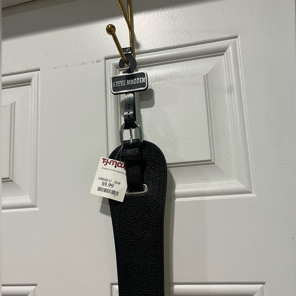 Steve Madden stretchy belt